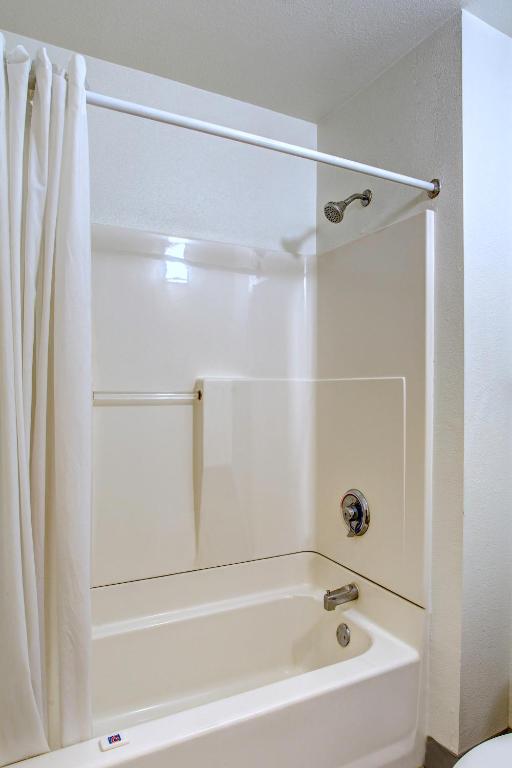 Room image 5